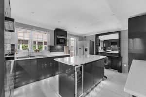 Photo 28- click for photo gallery